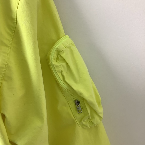 Aritzia Tna Neon yellow overload cargo jacket size small - Picture 11 of 15